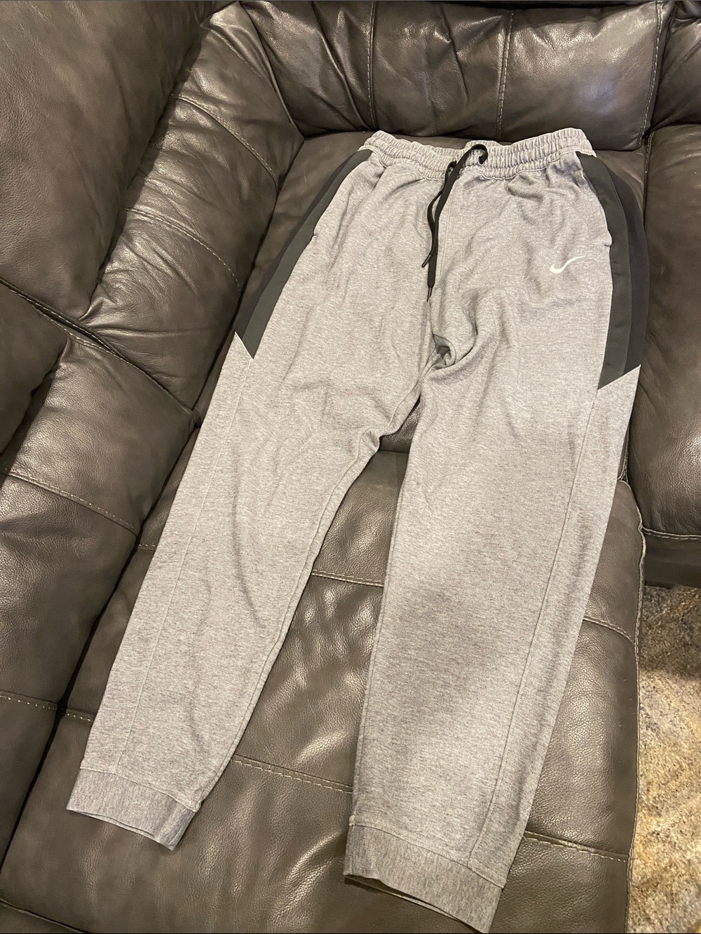 Nike Men’s Light Gray and Black Sweatpants Joggers dri-fit